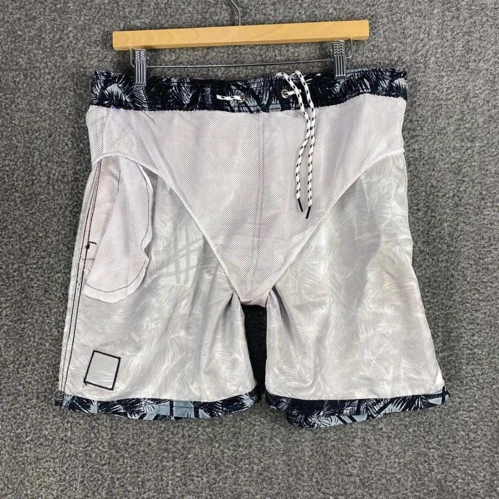 Maui‎ and Sons Mens XL Swim Trunks Black White Palm Tree Tropical Board Shorts